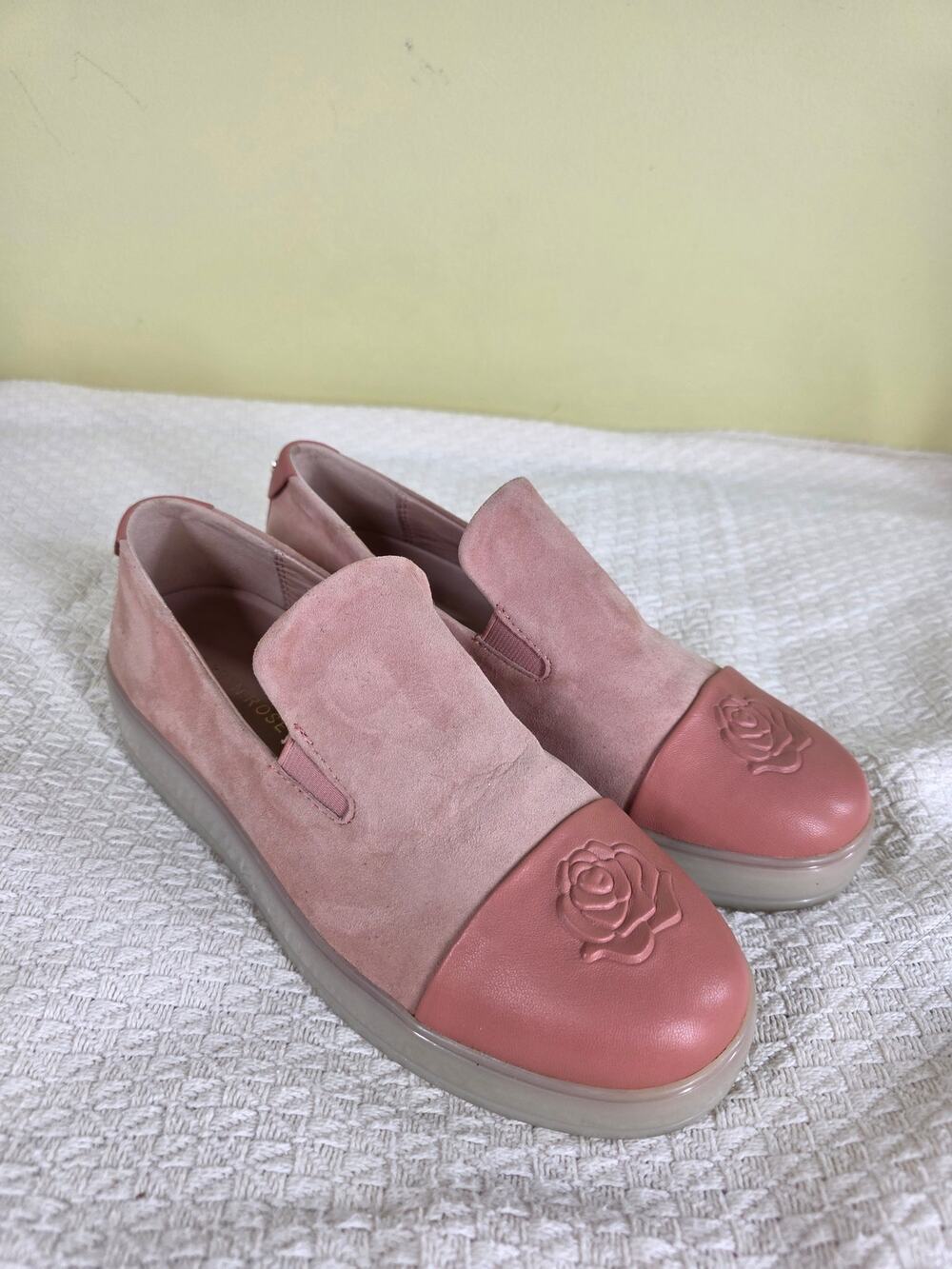 Taryn Rose Grace Rose Suede Cap-Toe Slip-On Sneakers Size 6.5